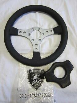 Lamborghini Countach QV, 5000 S Steering wheel with rubber pad