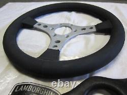 Lamborghini Countach QV, 5000 S Steering wheel with rubber pad