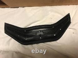 Nos 1976 D6az-13a915-c Ford Steering Wheel Rubber Horn Cover Black